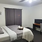 Private Room Near To Downtown Churchill Downs Uofl Airport &Kentucky Expo Center